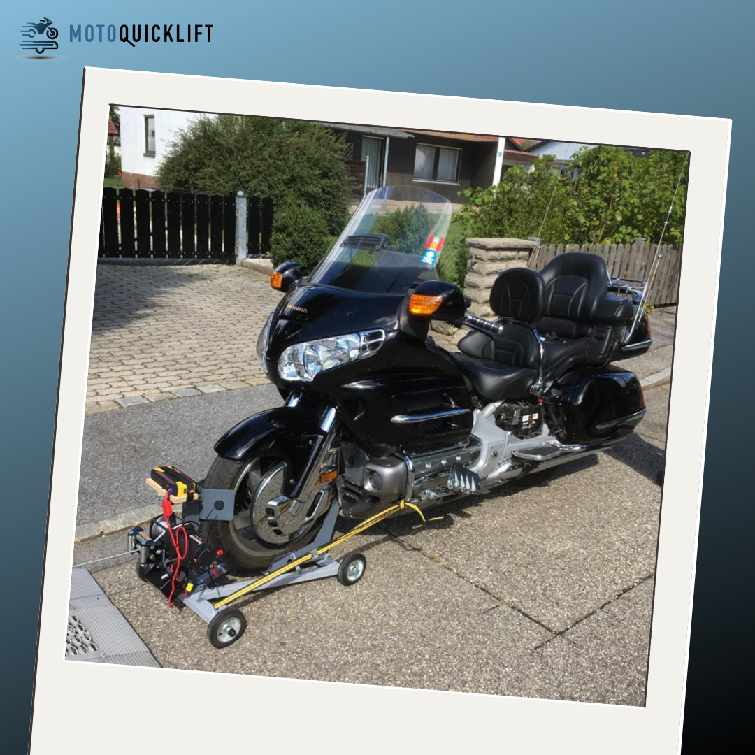 MotoQuickLift mit Motor - Patentierte Verladehilfe für Motorräder